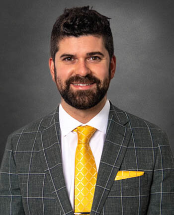 Headshot of Taylor Garland