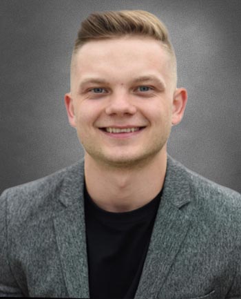 Headshot of Alex Melnik