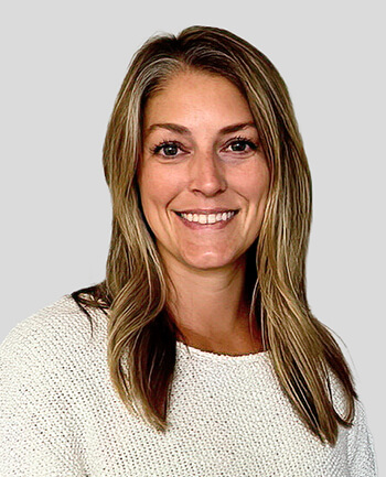 Headshot of Jenn Beslow