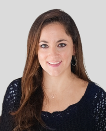 Headshot of Nikki Saccullo