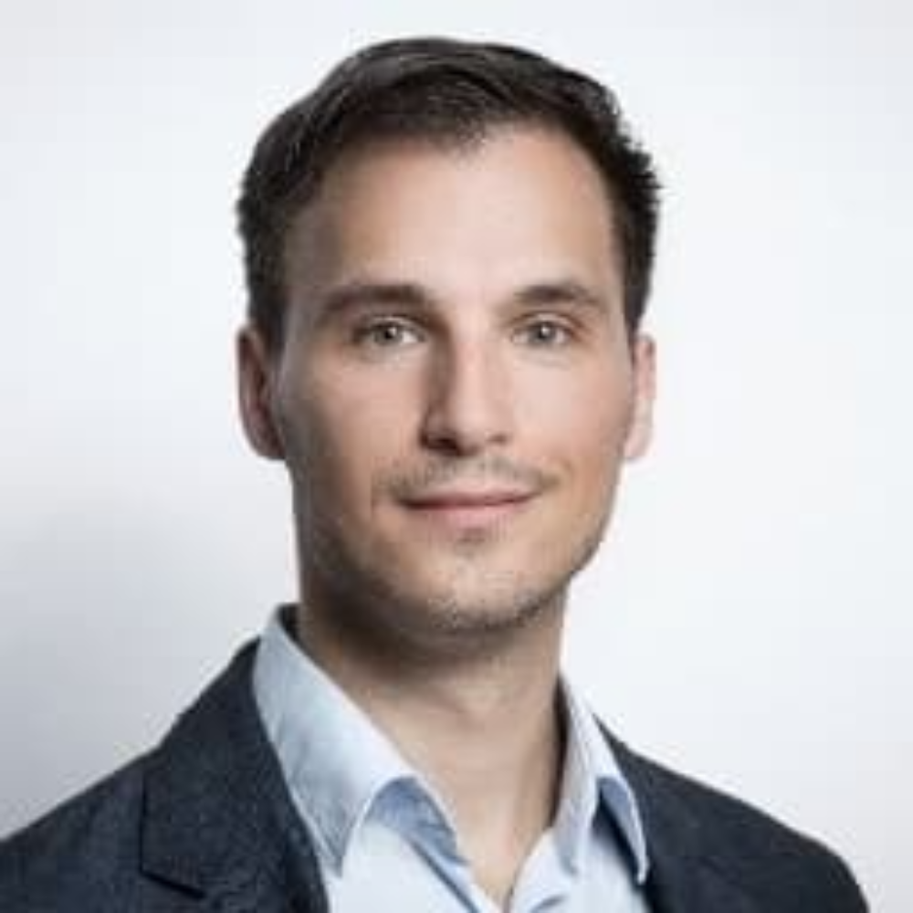 Boris Aprelning yalangoch suratlarini koring