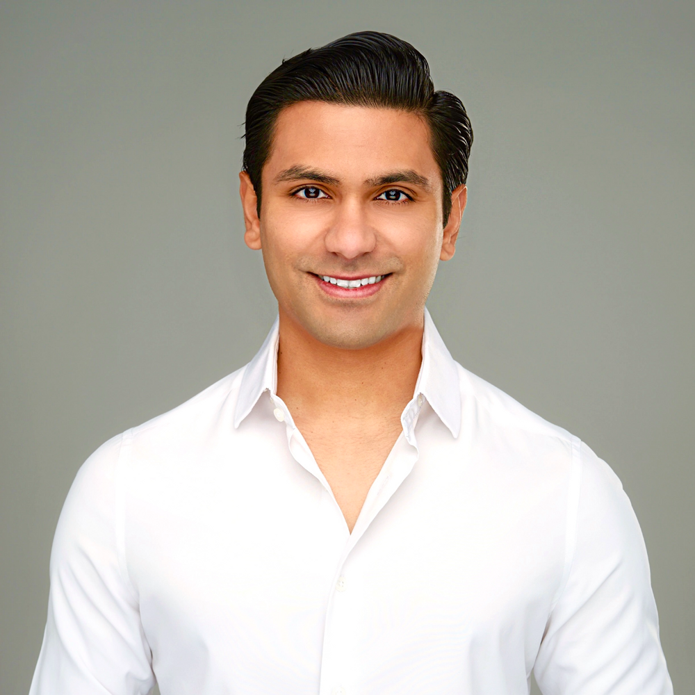 Kumesh Aroomoogan | Co-founder and CEO - Accern