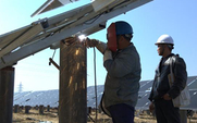 Aside_426dafeng-solar-power-station-workers___