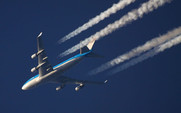 Aside_contrails_