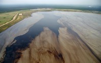 Index_david-dodge-pembina-institute-tailings-pond-north-of-syncrude-1024x682