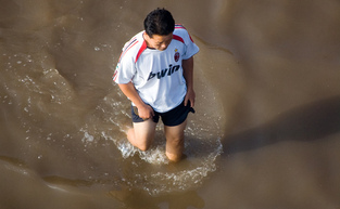 Sidebar_flood_man