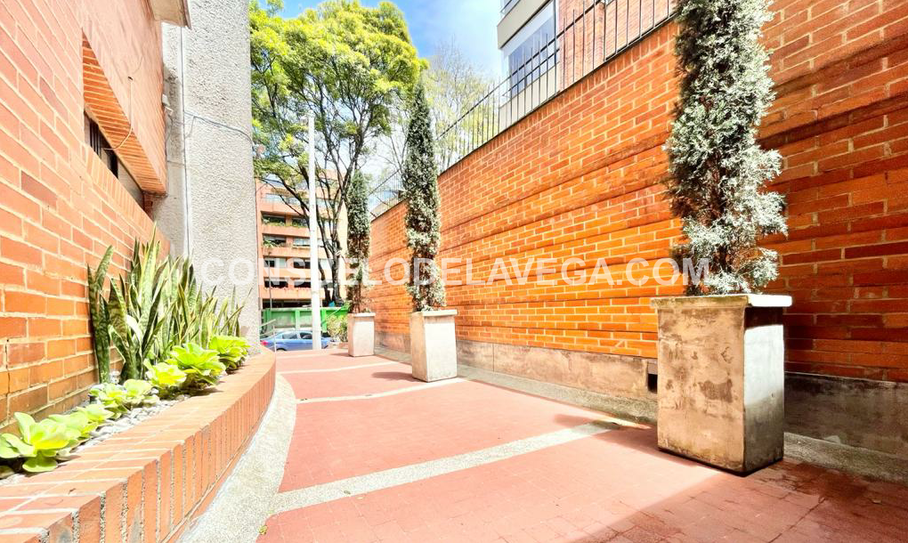 APARTAMENTO EN ARRIENDO CHICÓ - Consuelo de la Vega & Cia.