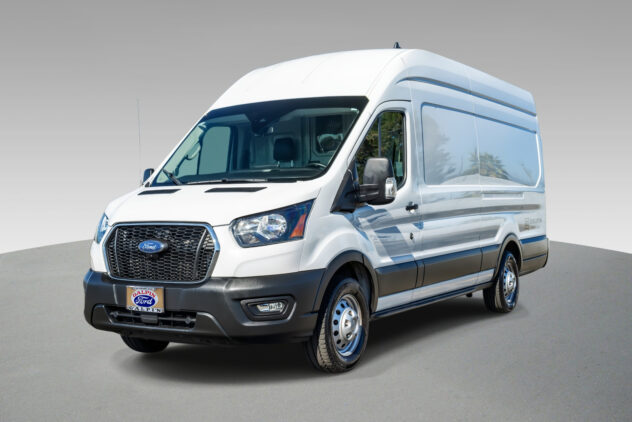 Cargo Van – Mid Roof with Liftgate