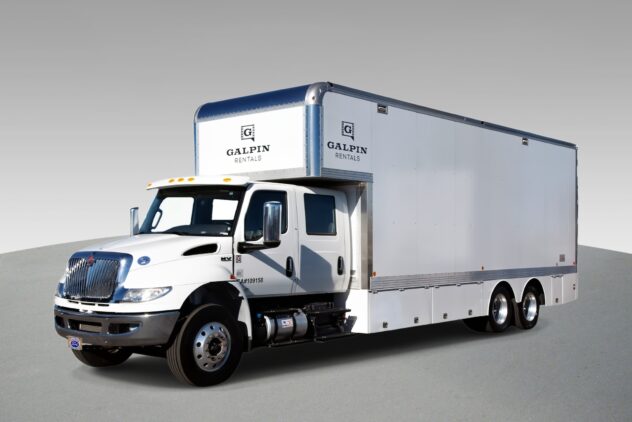 26′ Box – 10-Ton – Crew Cab (CDL Required)