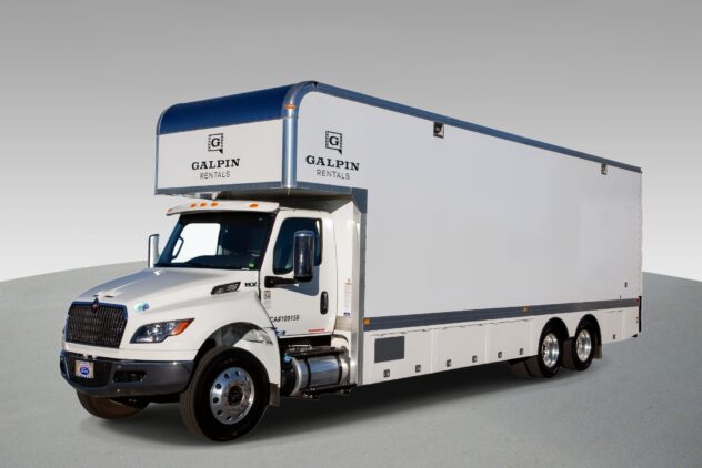 30′ Box – 10-Ton – Single Cab (CDL Required)