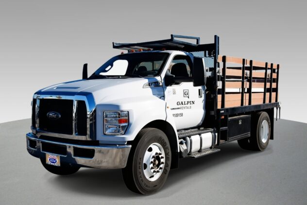 Stake Bed – 5TH Wheel