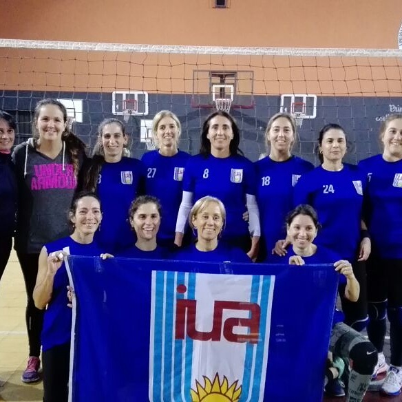 Mami-vóleibol IUA