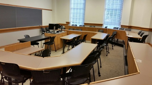 Monroe Hall Room 122 layout photo