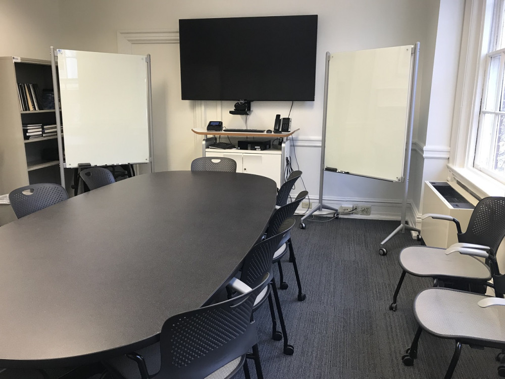Randall Hall Room 112 layout photo