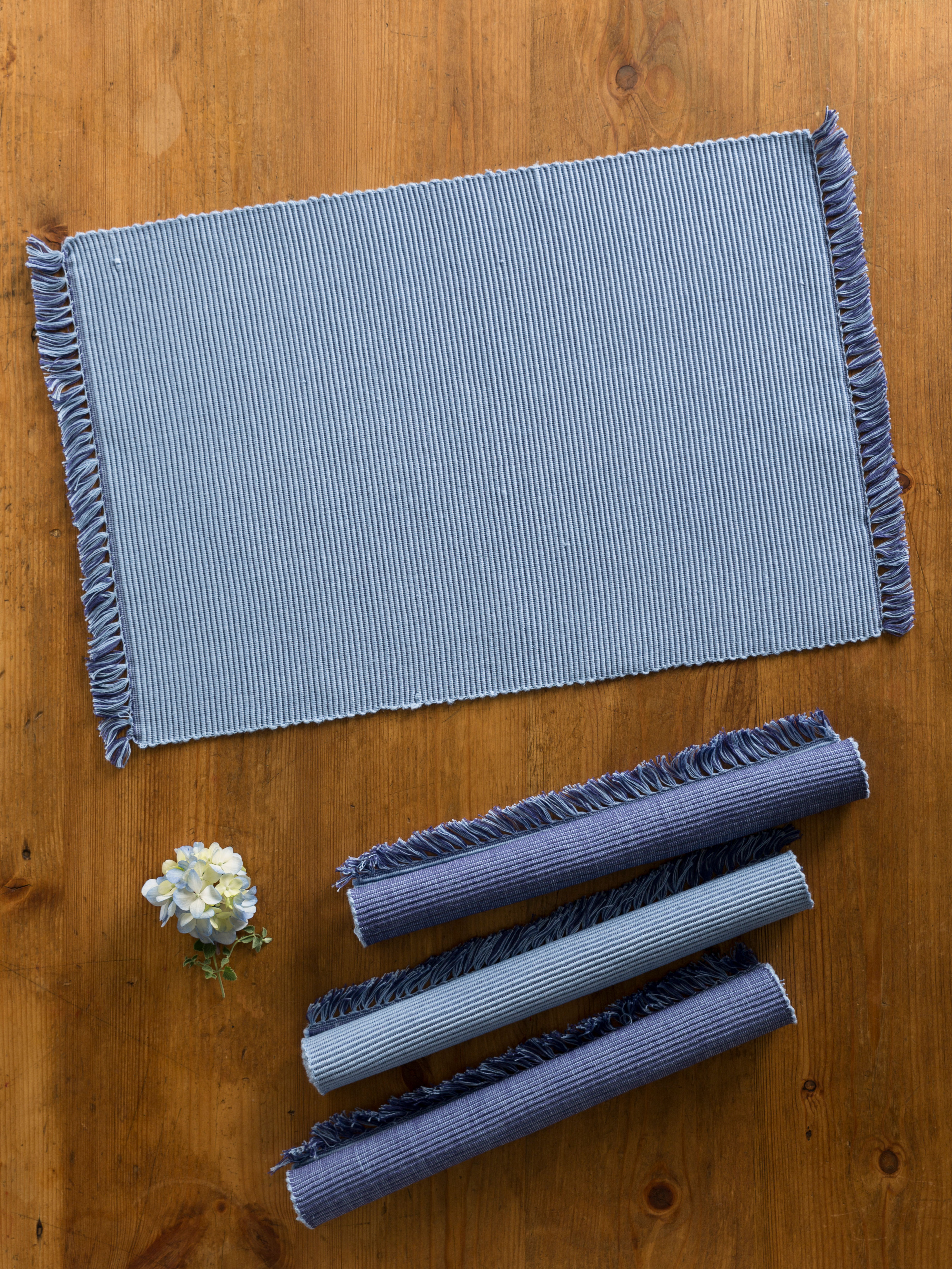 Essential Placemats Set/4 PeriLtPeri Linens & Kitchen, Placemats & Runners Beautiful