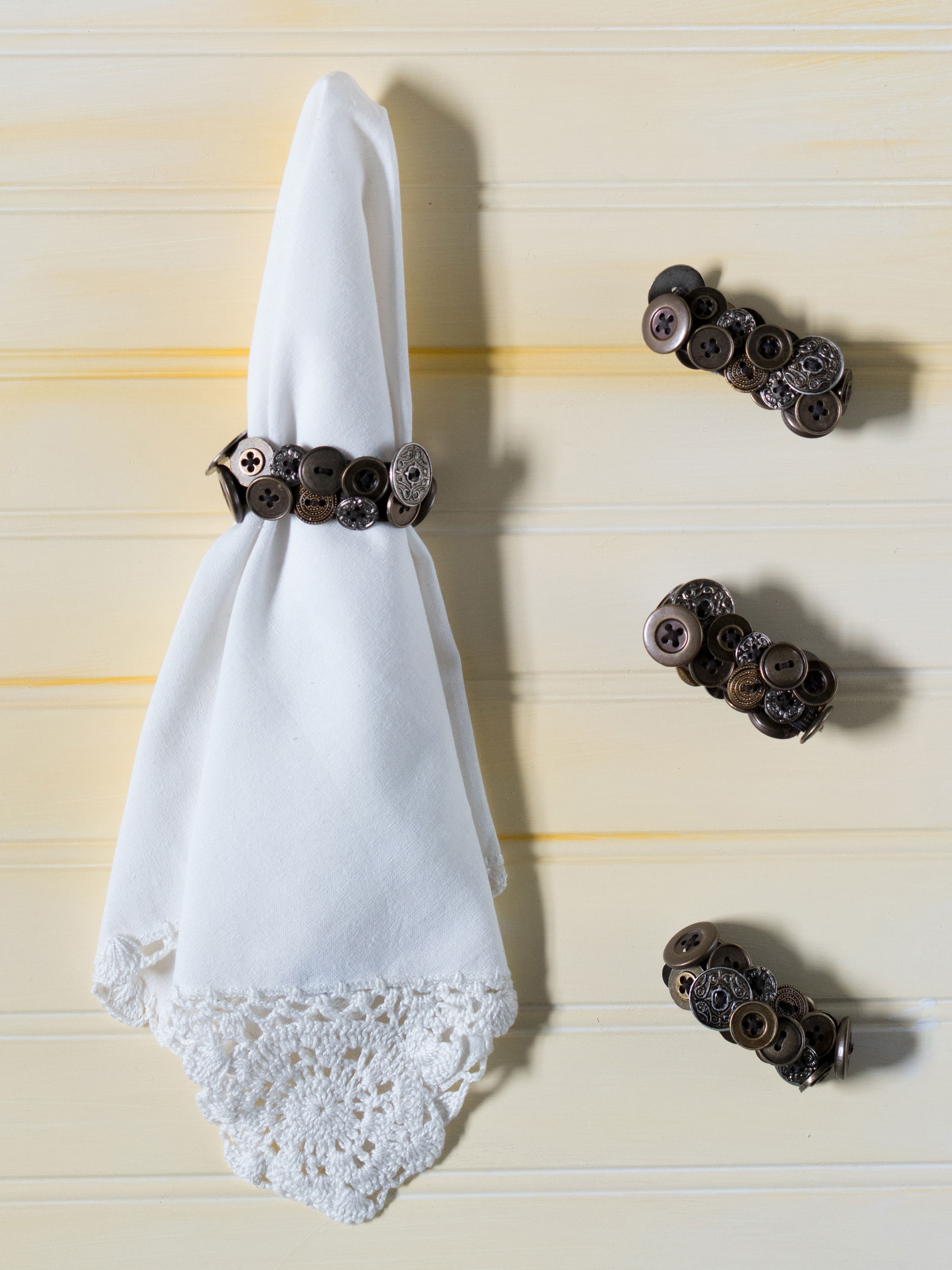 Antique Button Napkin Ring Set/4 Linens & Kitchen, Napkins & Napkin