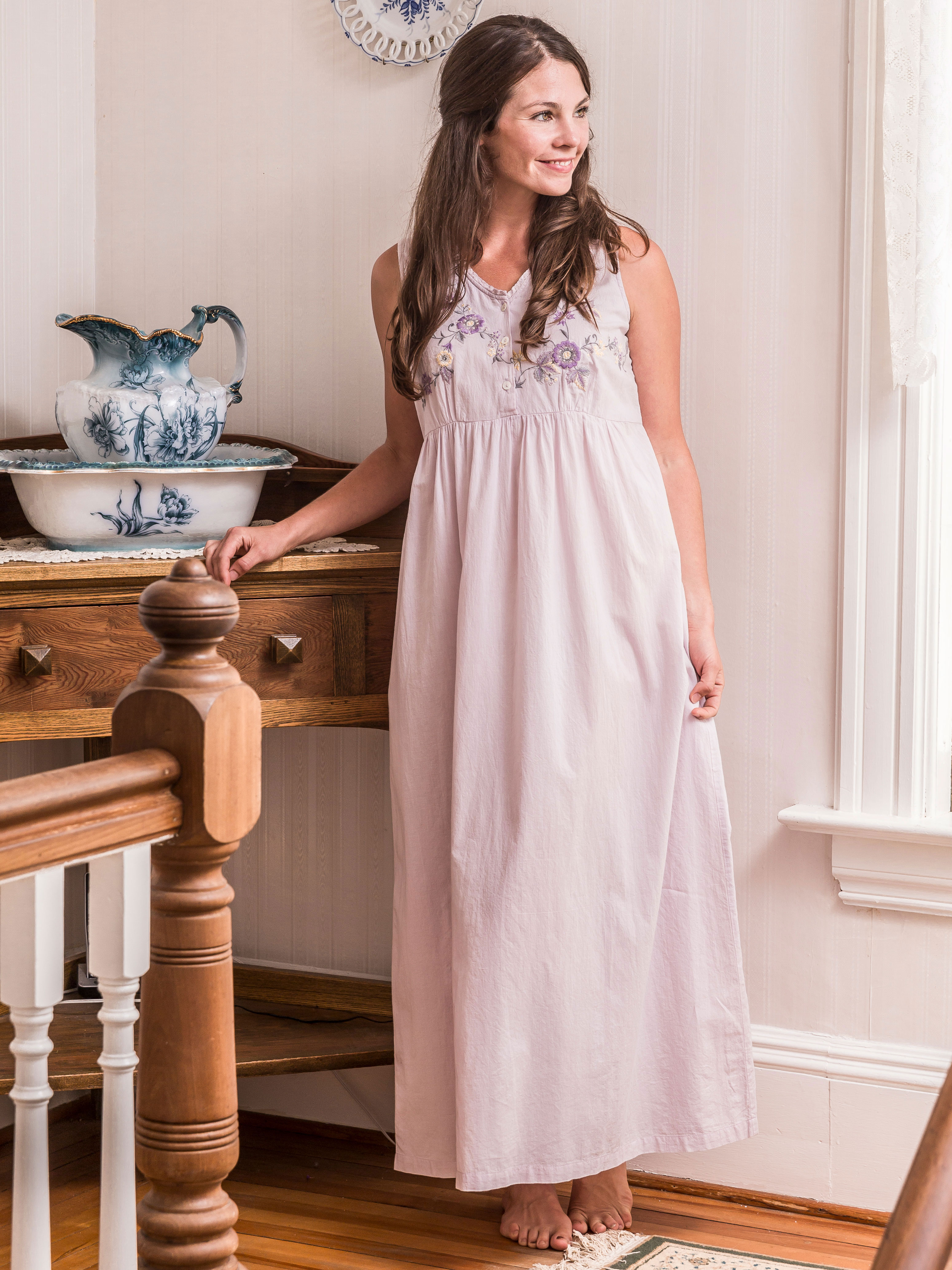 Daffodil Nighty Ladies Clothing, Nighties & Dressing Gowns Beautiful