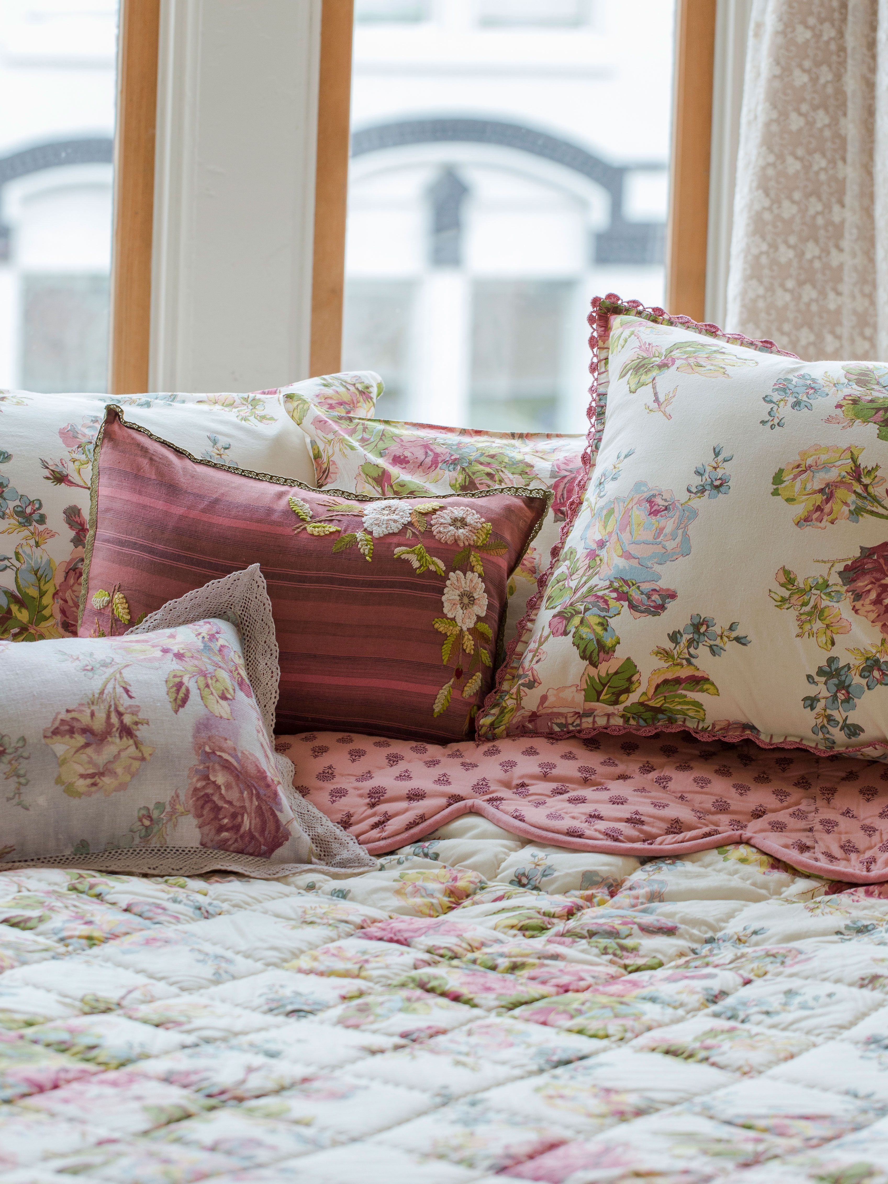 Victorian Rose Quilt Your Home, Quilts & Throws Beautiful Designs by