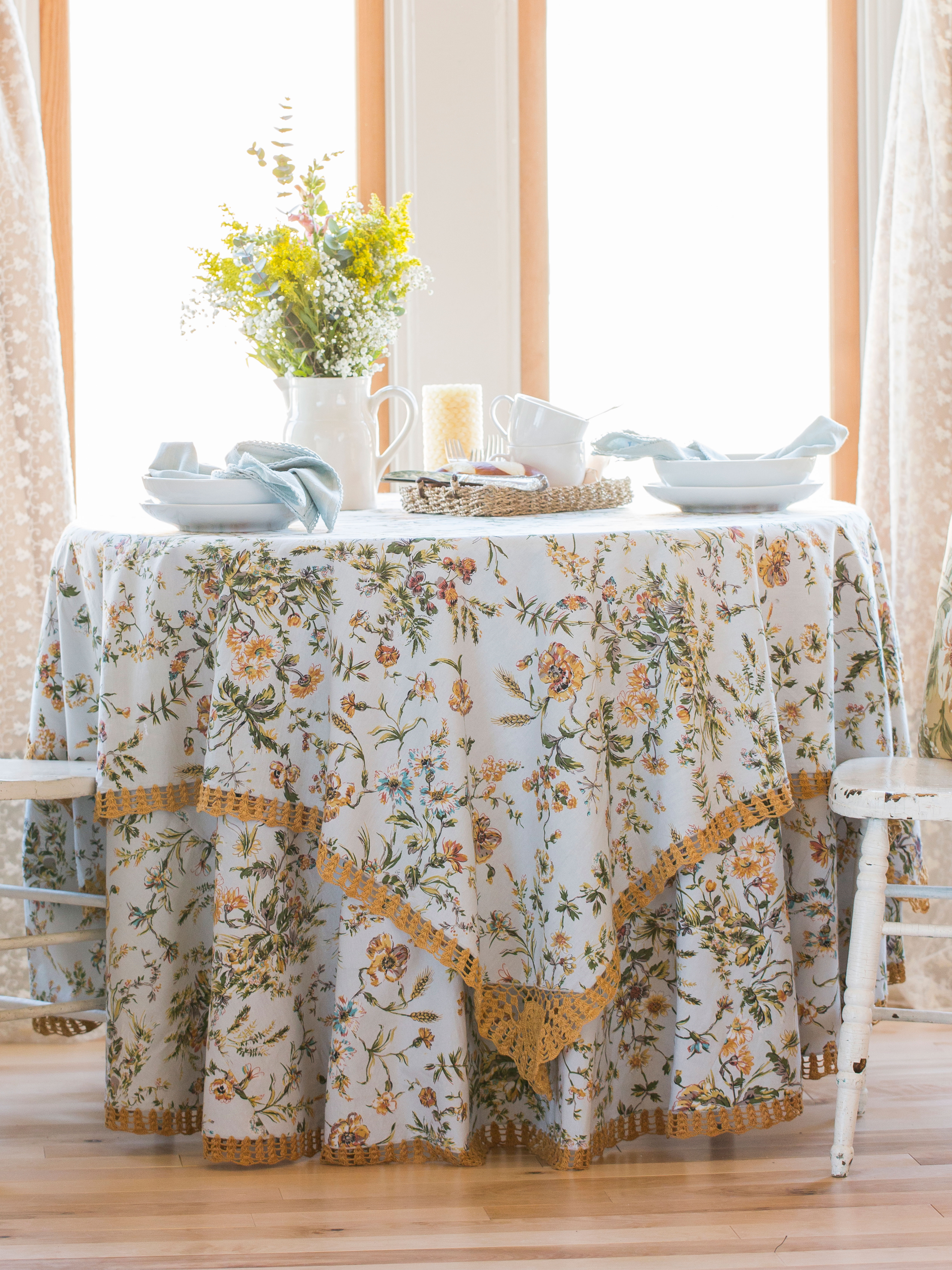 Meadow Round Cloth Linens & Kitchen, Tablecloths Beautiful Designs