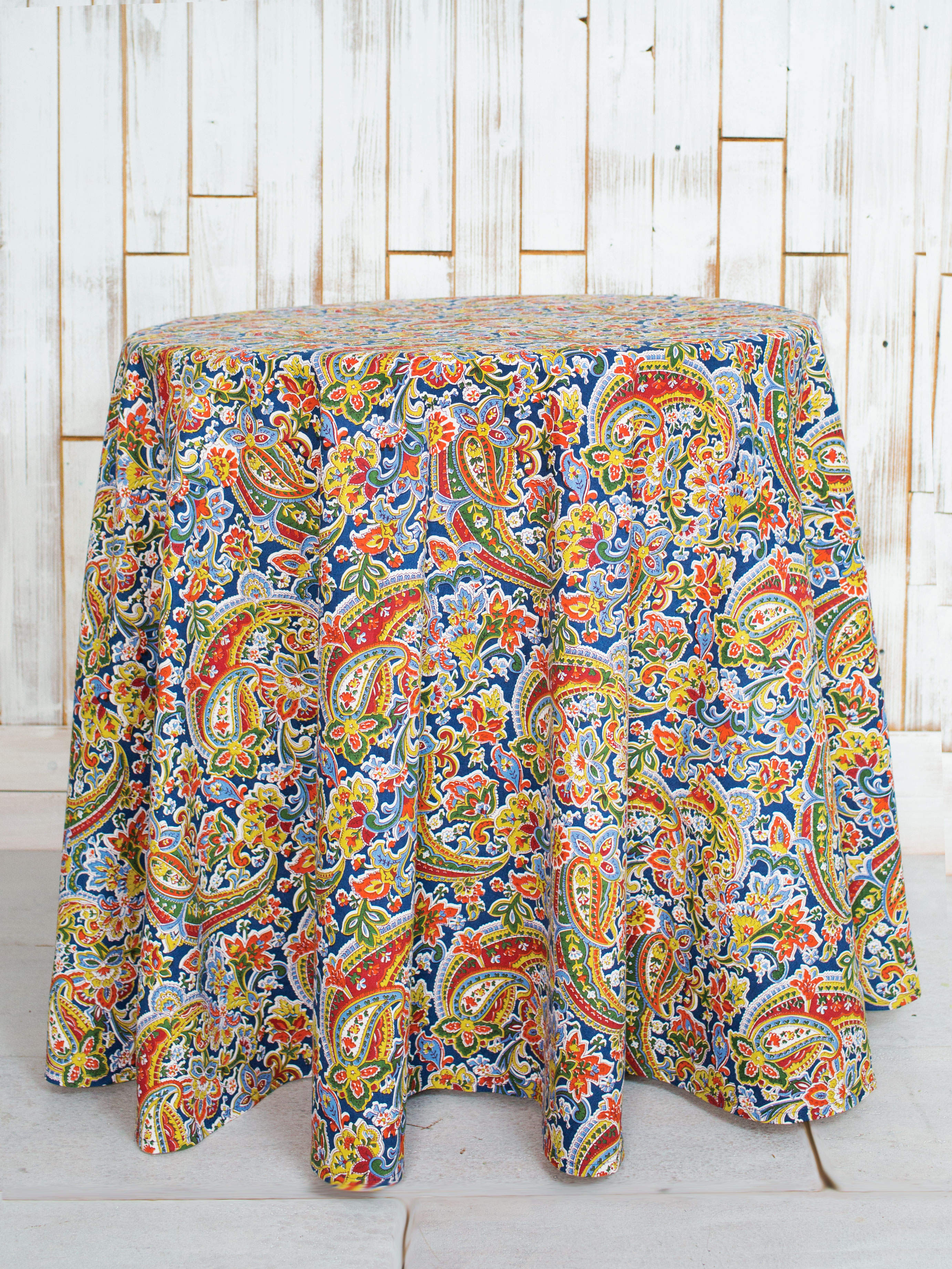 Priscilla's Paisley Round Tablecloth Kitchen & Table Linens