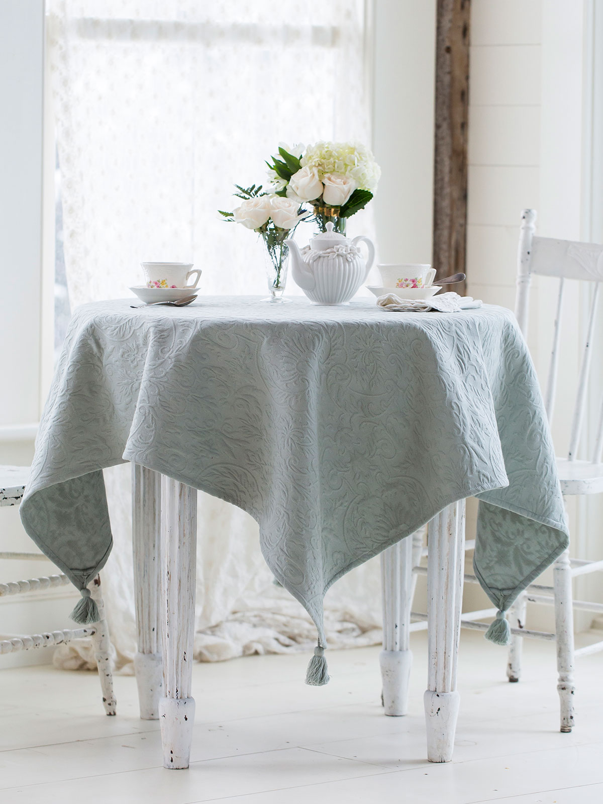 Matelasse Tablecloth Kitchen & Table Linens, Tablecloths