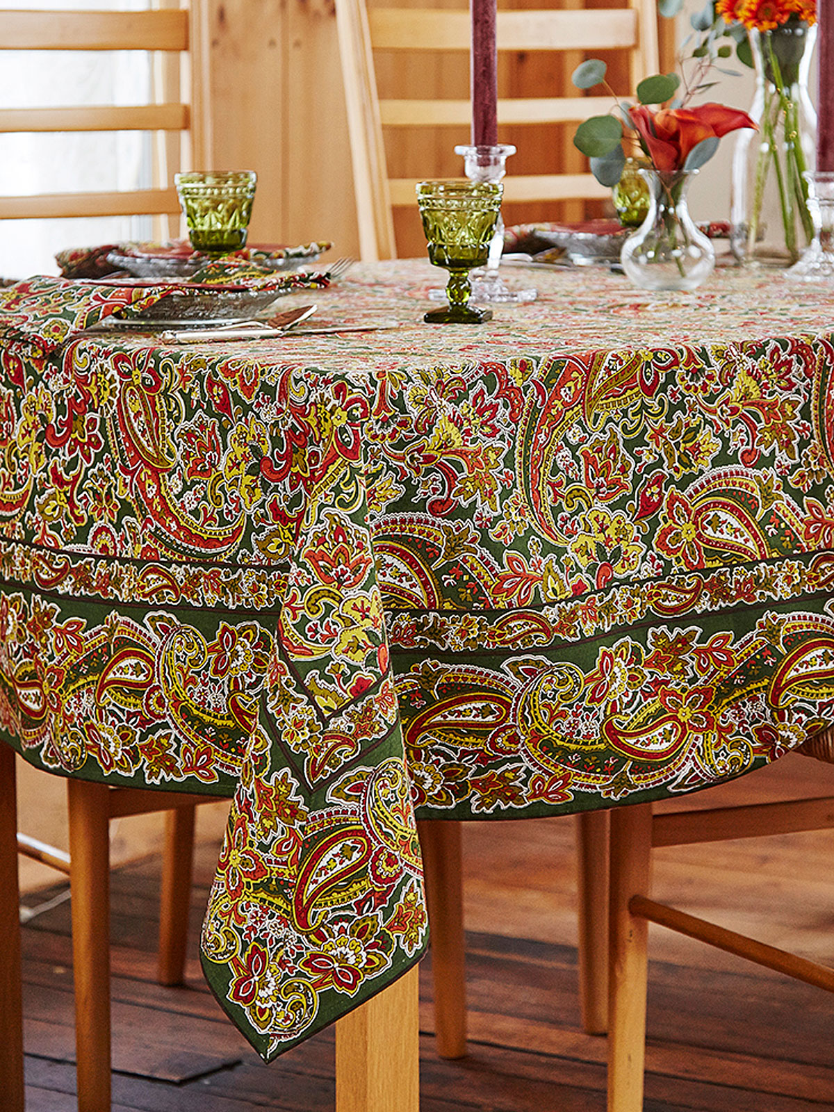 Priscilla's Paisley Tablecloth Attic Sale, Linens & Kitchen Attic