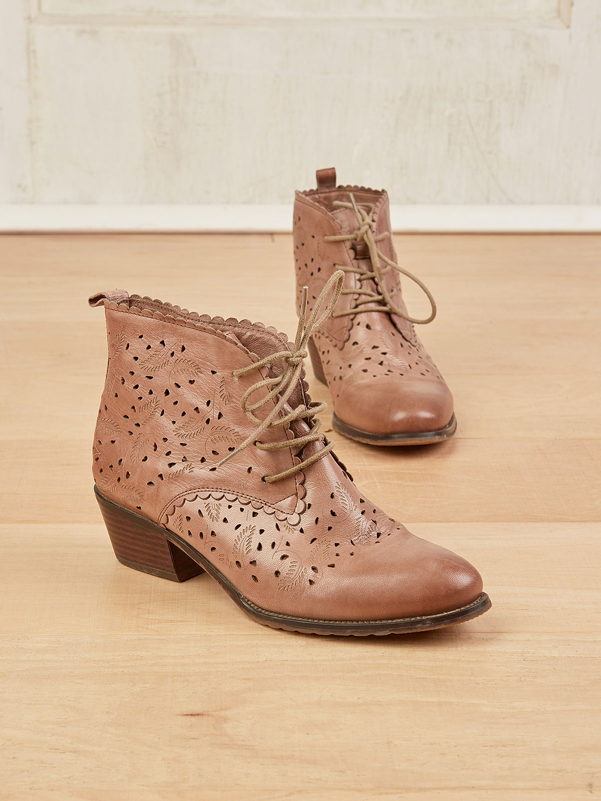 giana stretch bootie