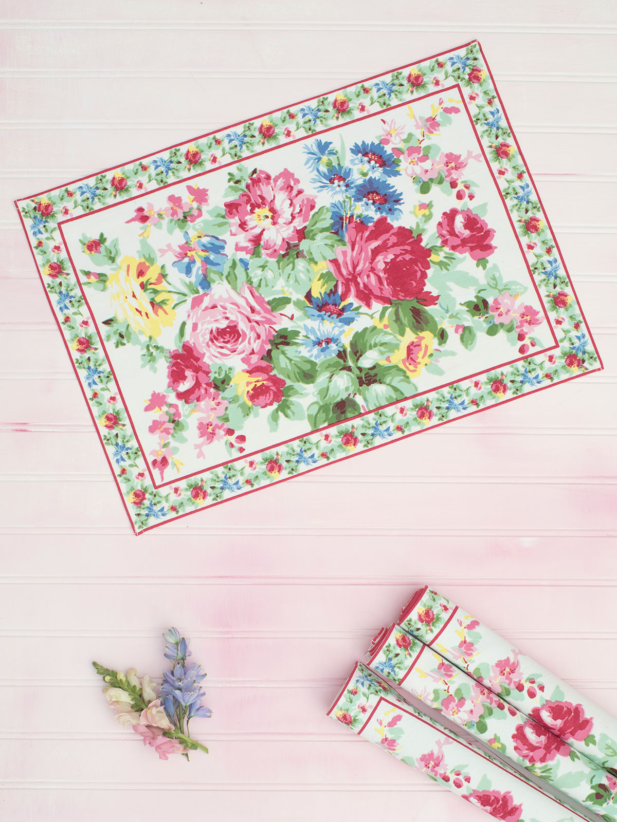 Cottage Rose Placemat Set of 4 Kitchen & Table Linens, Placemats