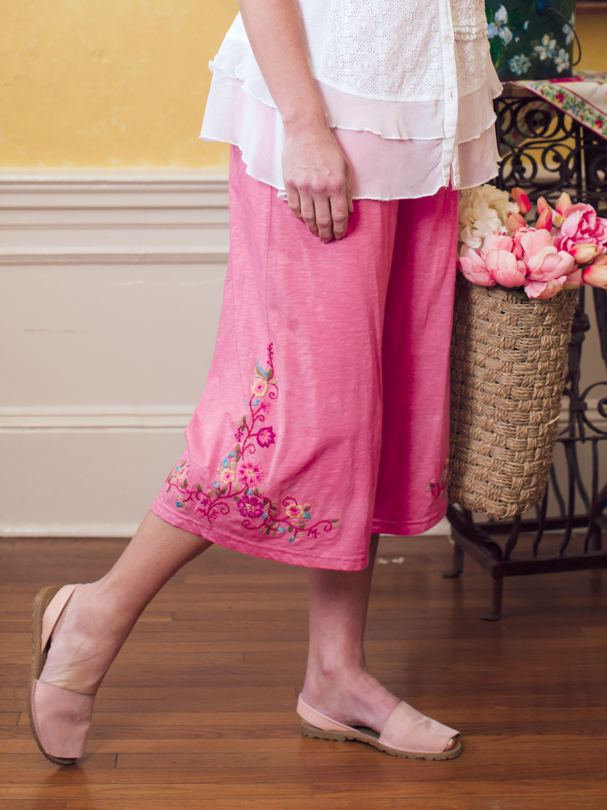 Tapestry Legging What's New?, Ladies Beautiful Designs by April Cornell