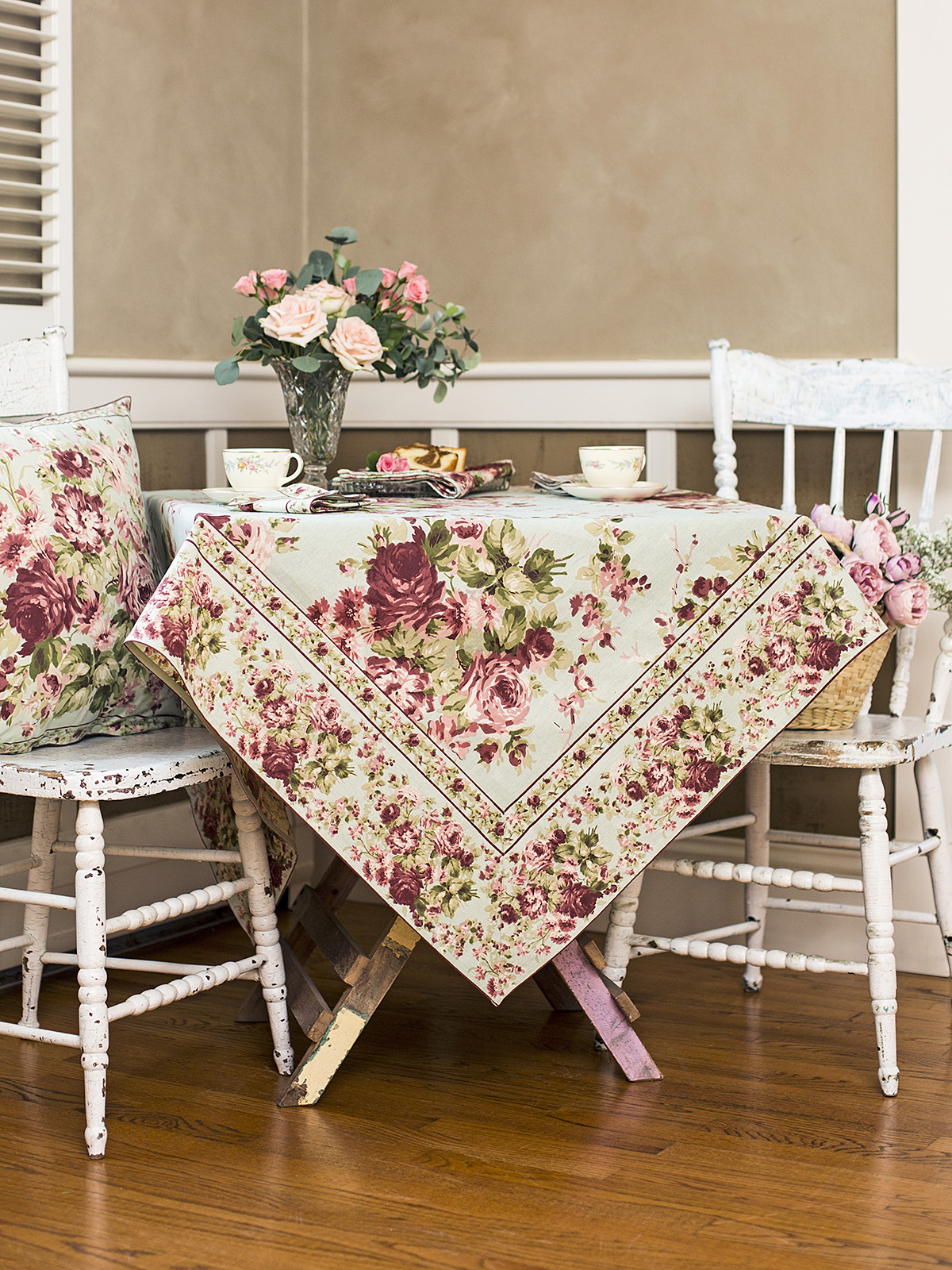 Hydrangea Dream Tablecloth Kitchen & Table Linens, Tablecloths