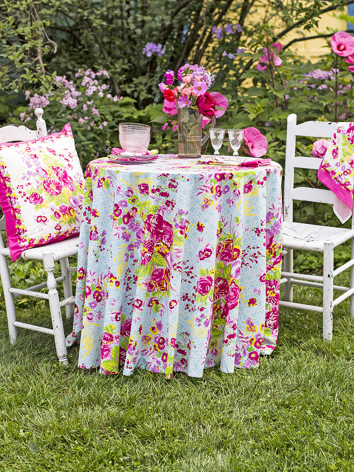 Marion Round Cloth Kitchen & Table Linens, Tablecloths Beautiful