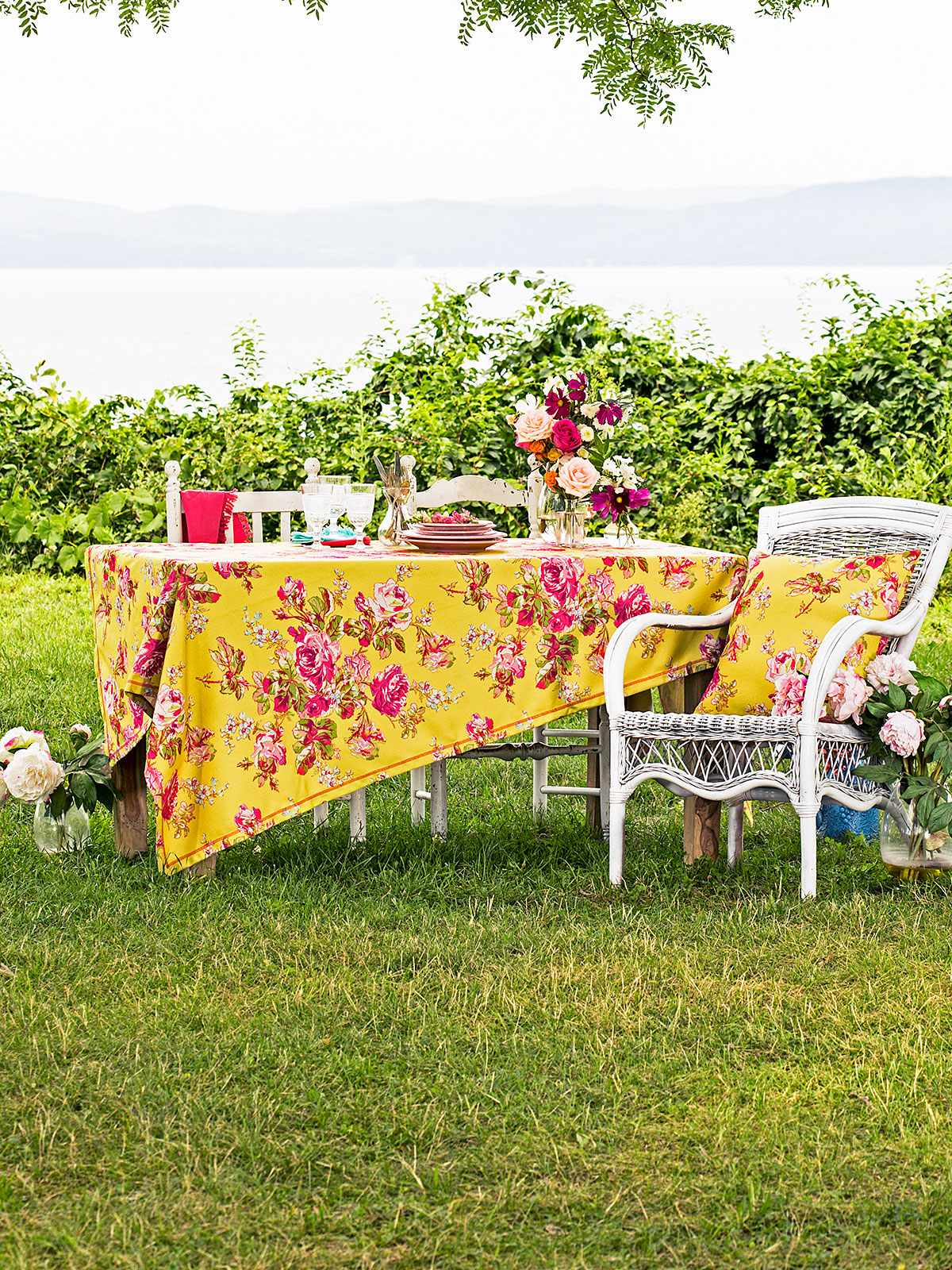 Victorian Rose Outdoor Tablecloth Kitchen & Table Linens, Tablecloths