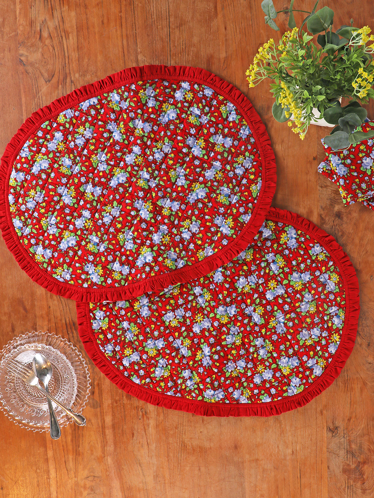 Melody Flower Ruffle Quilted Placemat Set of 2 Kitchen & Table Linens