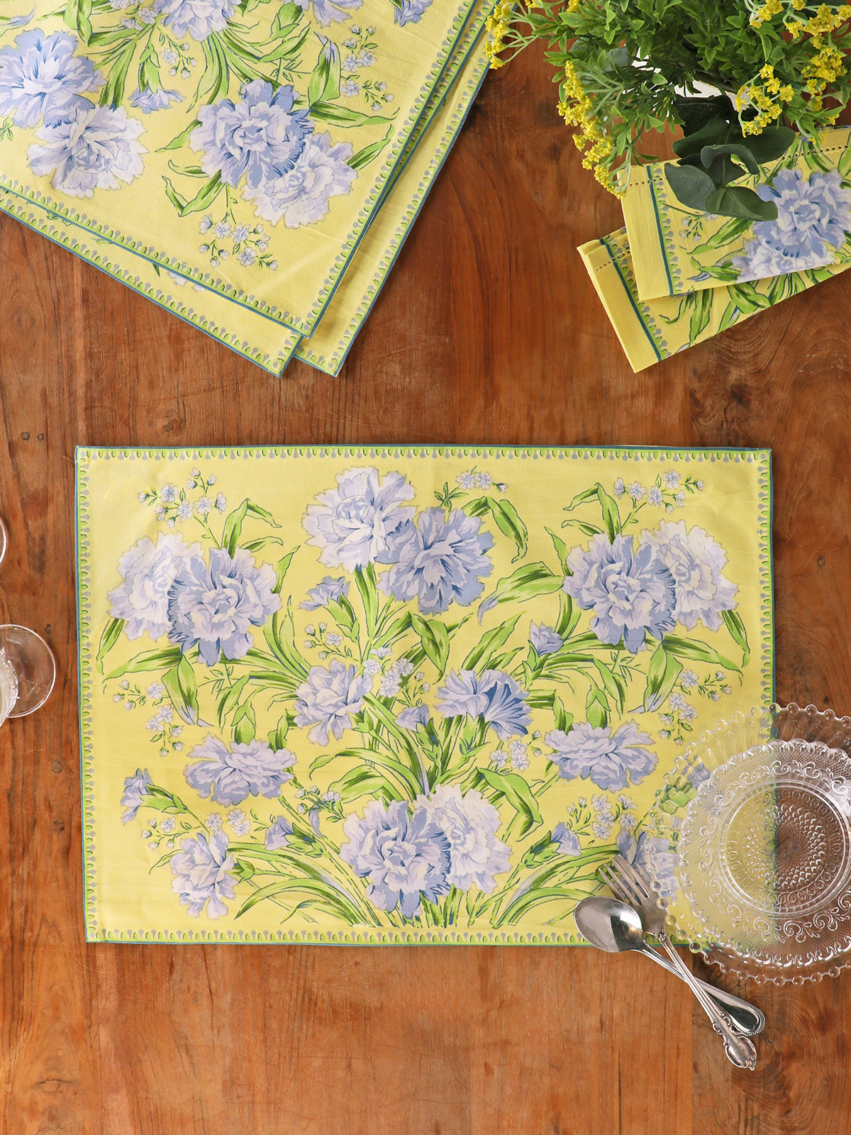 Sacha Placemat Set of 4 Kitchen & Table Linens, Placemats & Runners