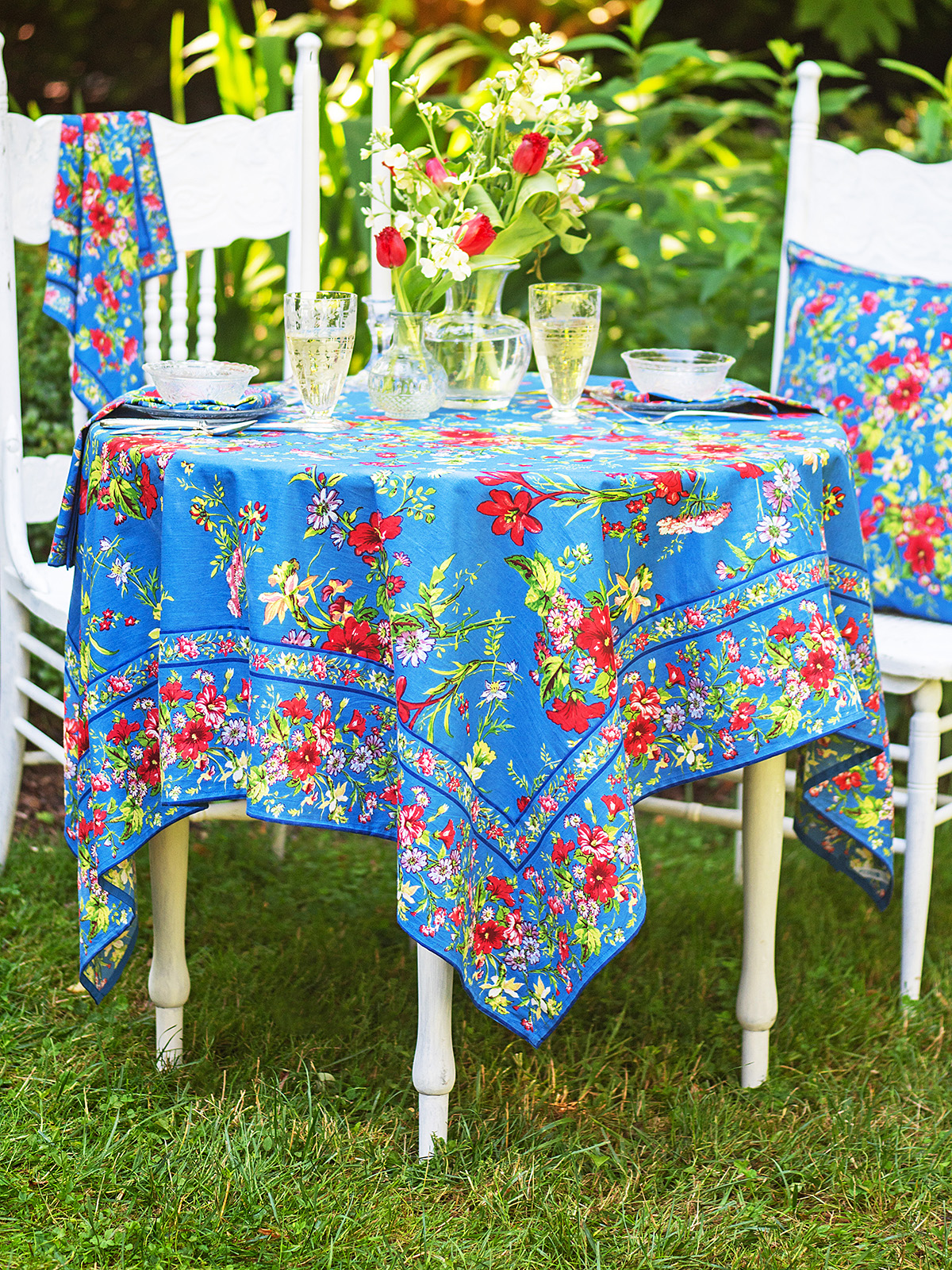 Graceful Garden Tablecloth Kitchen & Table Linens, Tablecloths