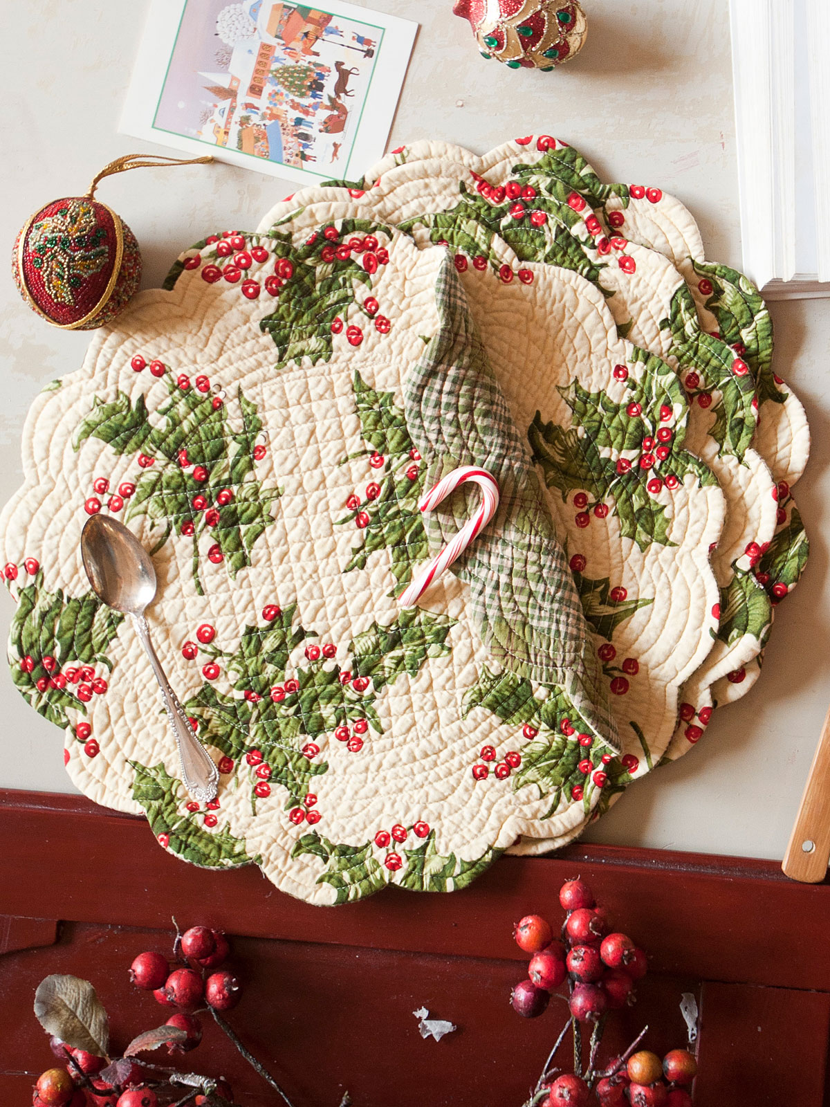 Holly Quilted Rectangular Placemat Kitchen & Table Linens, Placemats