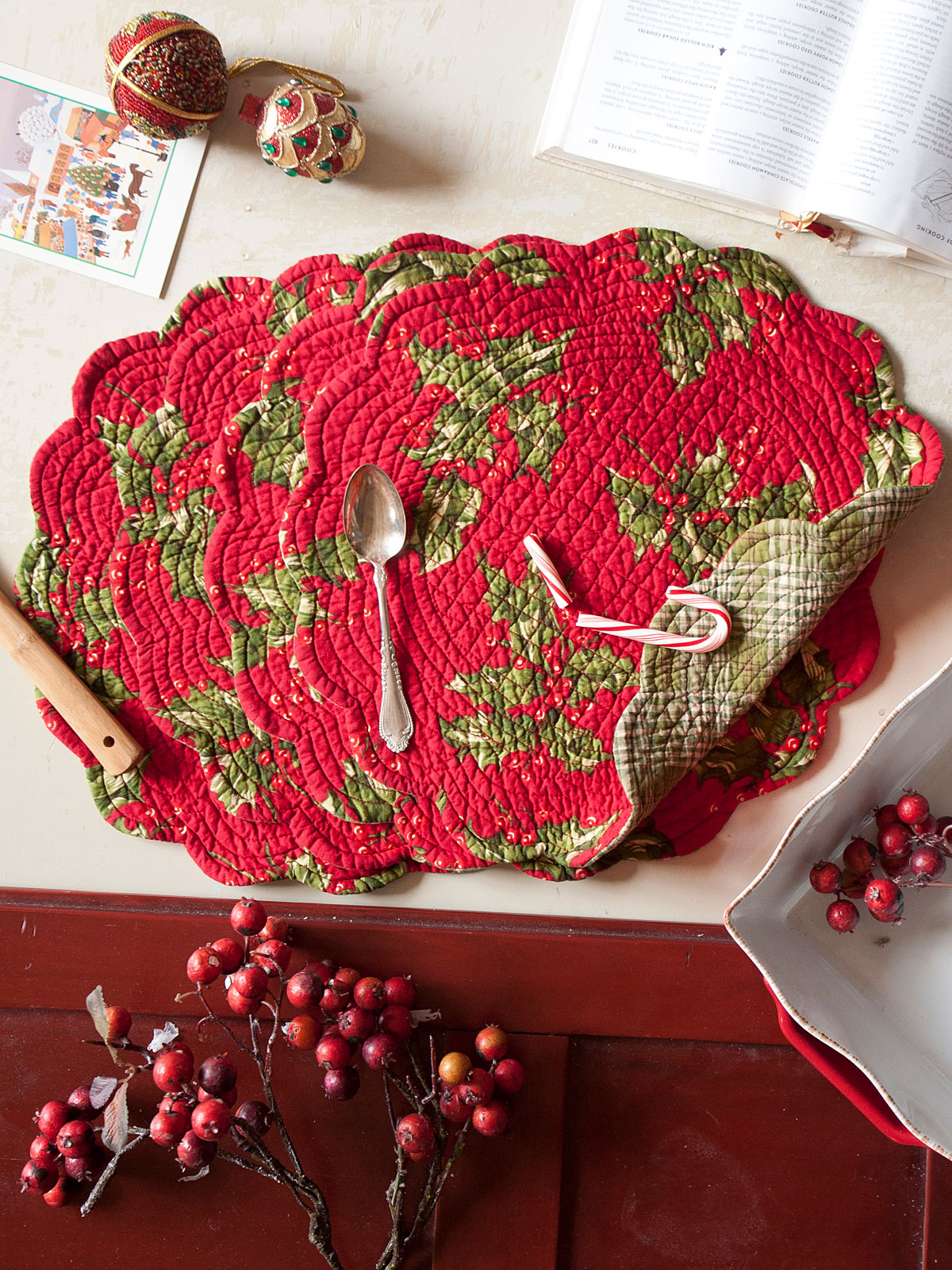 Holly Quilted Rectangular Placemat Kitchen & Table Linens, Placemats