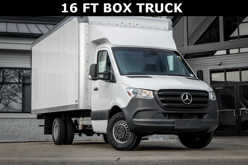 Mercedes-Benz Sprinter cab chassis for upfitting in the Chicago area