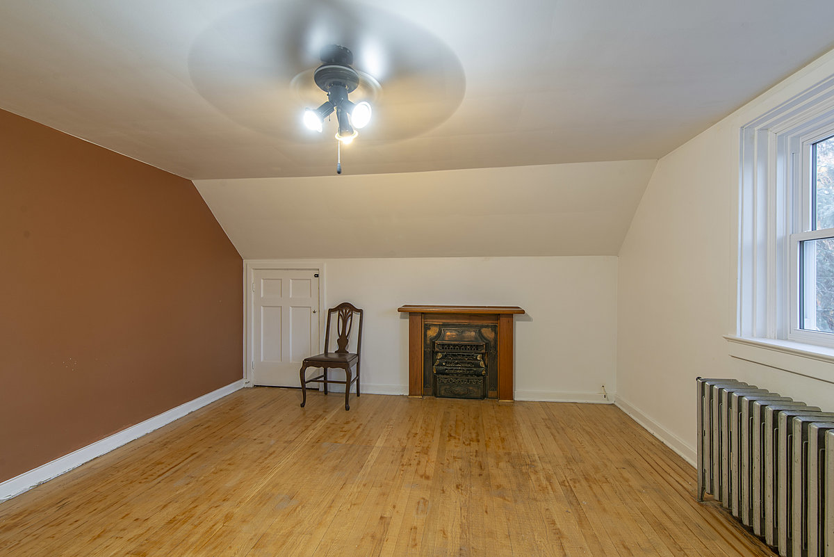 18 Anna Avenue Feature Sheet