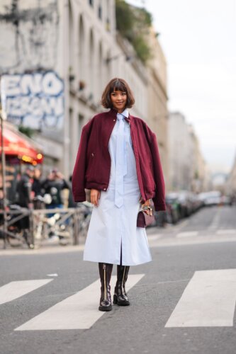 Street Style - Paris Fashion Week - Womenswear FallWinter 20242025 - Day Three | BEAUTIFY.TIPS French Girl Styles