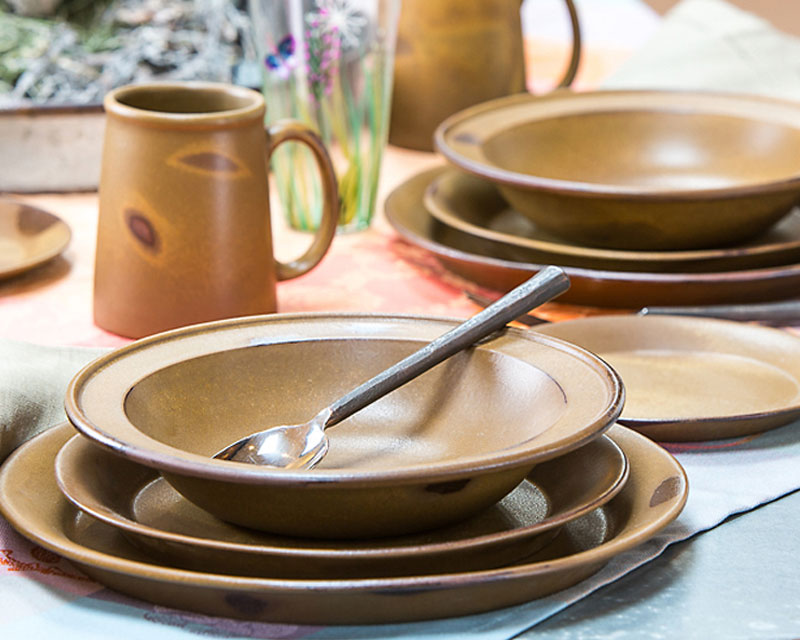 Classic Dinnerware 5pc Place Setting with Bowl & Tankard Mug