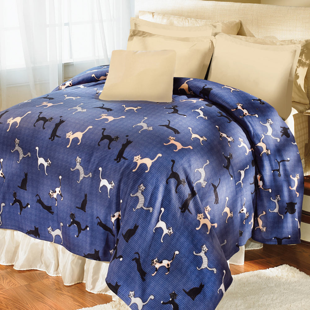 Cuddly Cats Fleece Blankets And Accessories Bits and Pieces