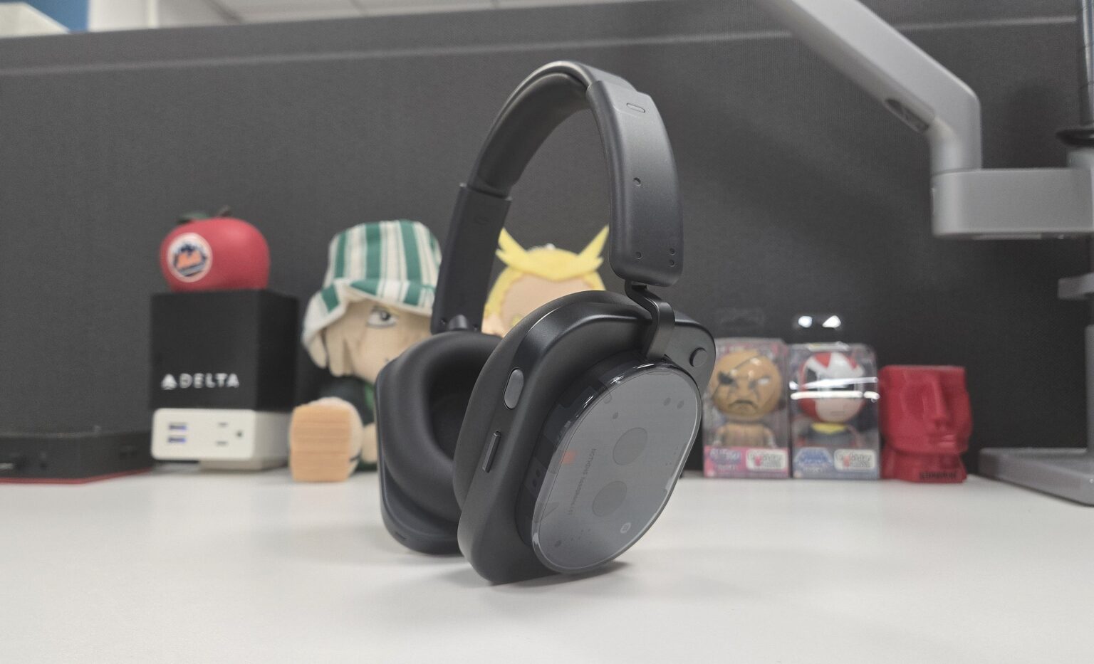 Nothing Headphone (1) side view