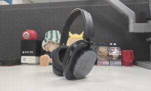 Nothing Headphone (1) side view