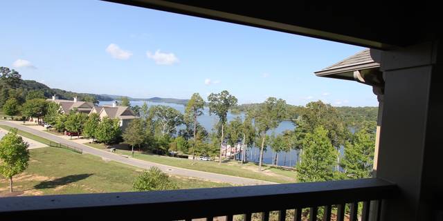 48b938b0eb8dcff9dcecbde919339653 landscape small