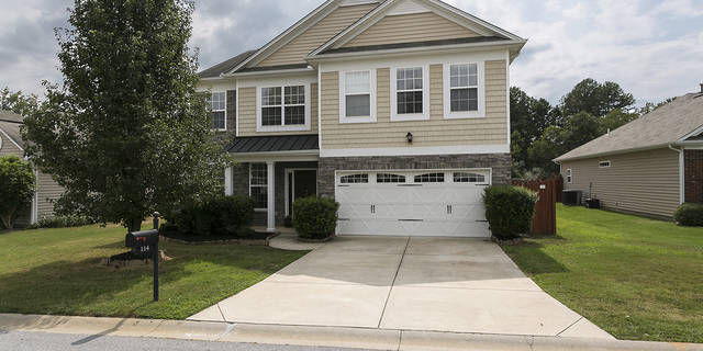 C846833a67811b81d9a5a18a39347418 landscape small