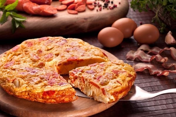 tortilla con chorizo colorado