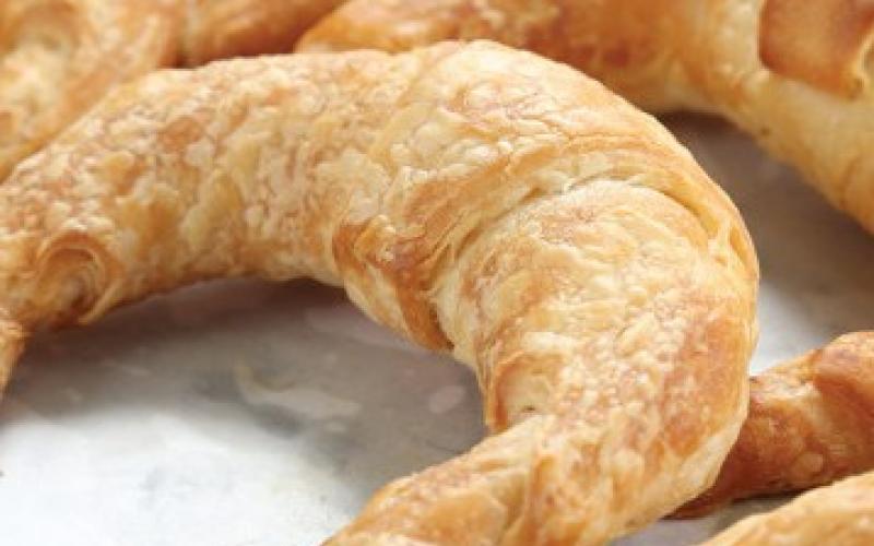 como hacer medialunas con harina leudante