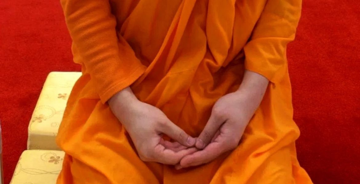 Exceso de trabajo: un monje budista japonés demanda a su templo 3