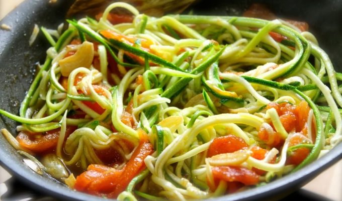fideos de zucchini
